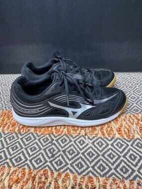 Mizuno Cyclone Speed 3 Volleyball Shoes Woman's Size 9.5